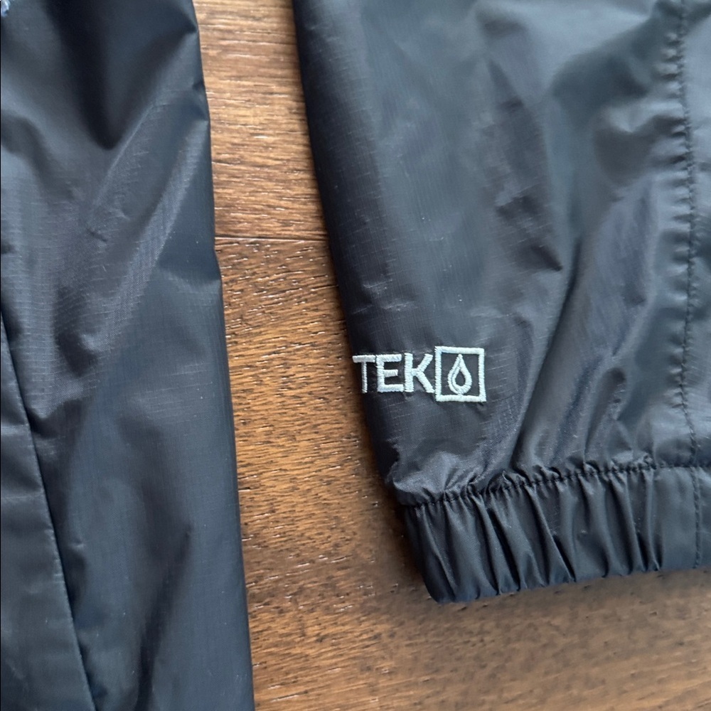 L.L. Bean Black Rain Jacket - Picture 2 of 6